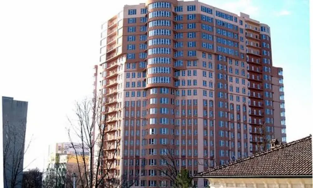 Квартира свободной планировки в новом сданном доме на 13-ст. Большого Фонтана 3