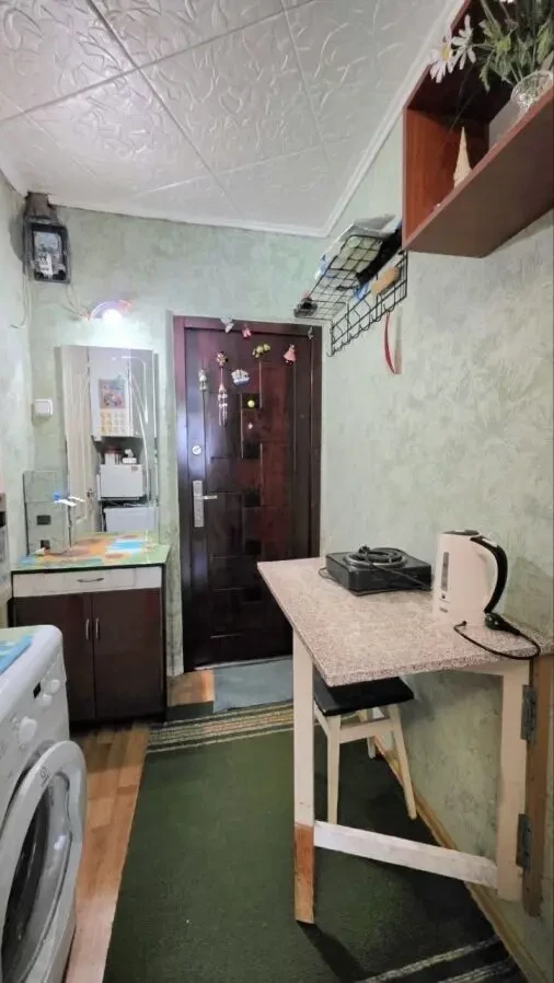 Продам окрему гостинку з власним санвузлом на Салтівці 7