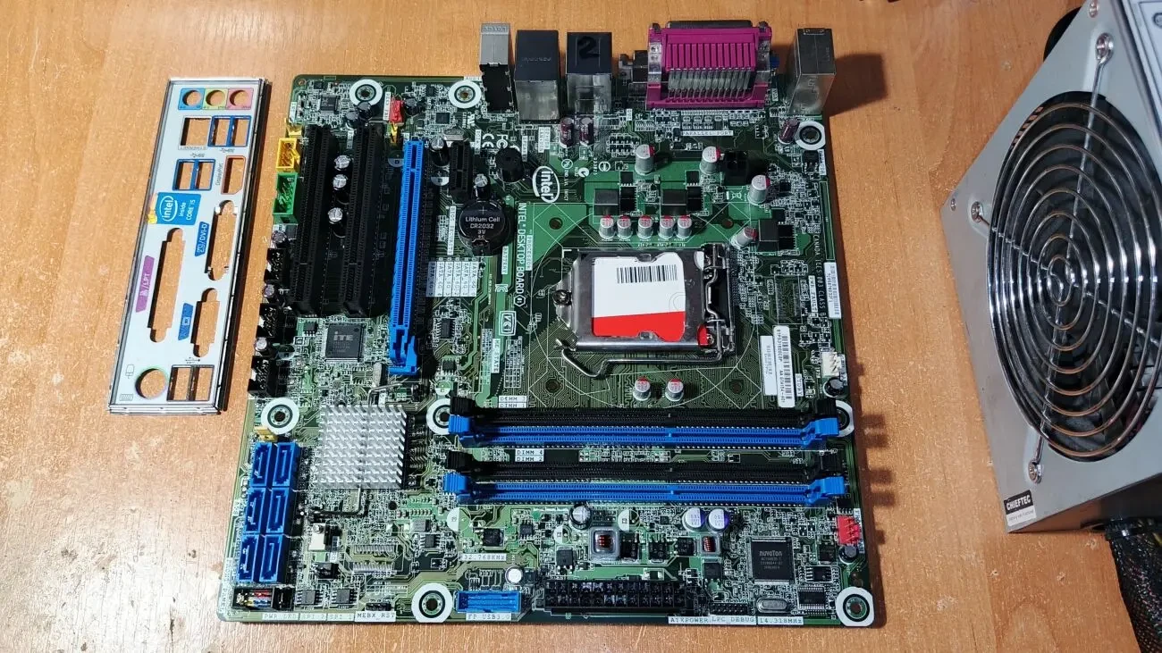 Материнская плата INTEL DQ87PG 4xDDR3 SATA-III, USB 3.0, Socket LGA1150