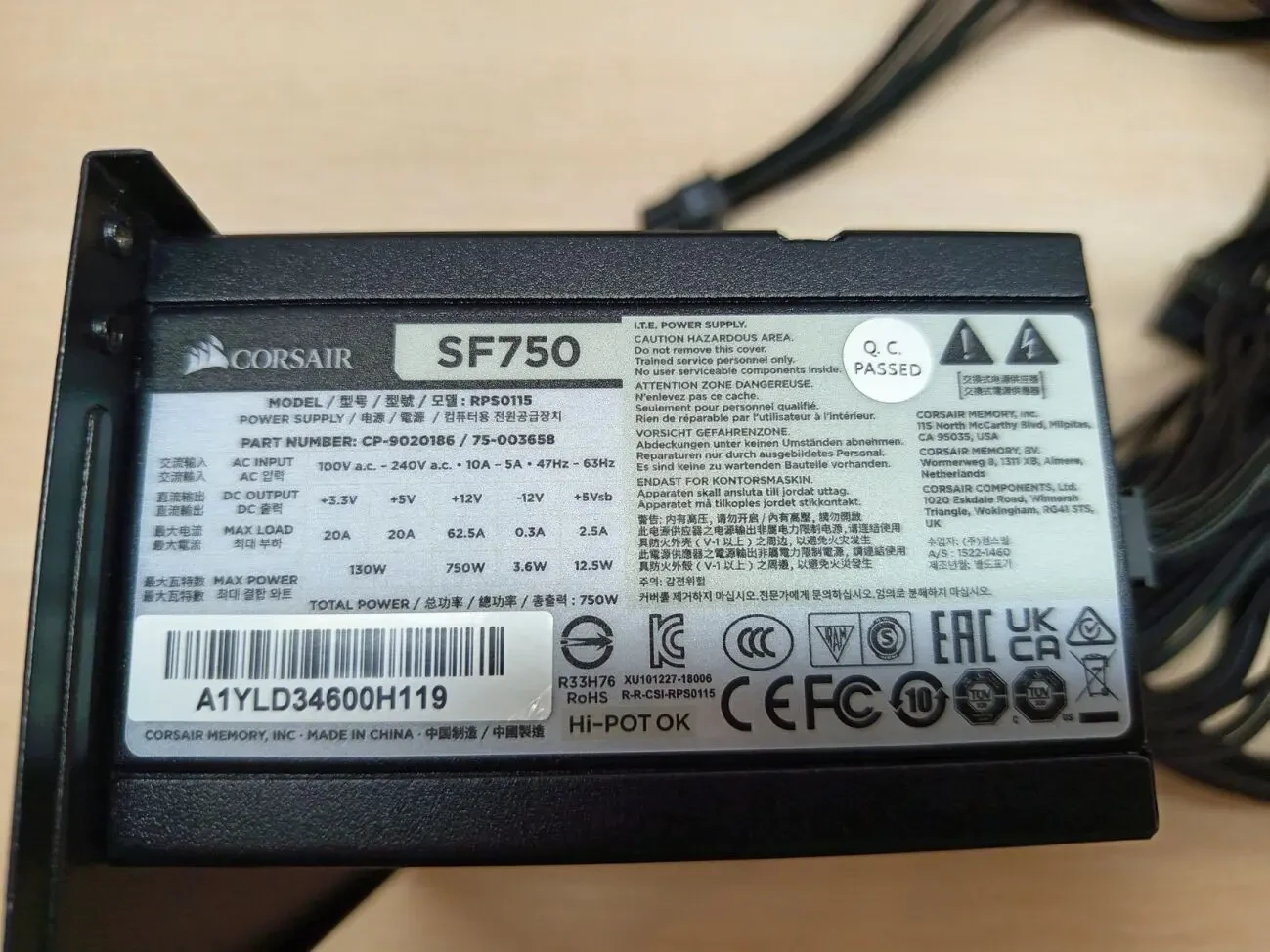 Блок живлення Corsair SF750 4
