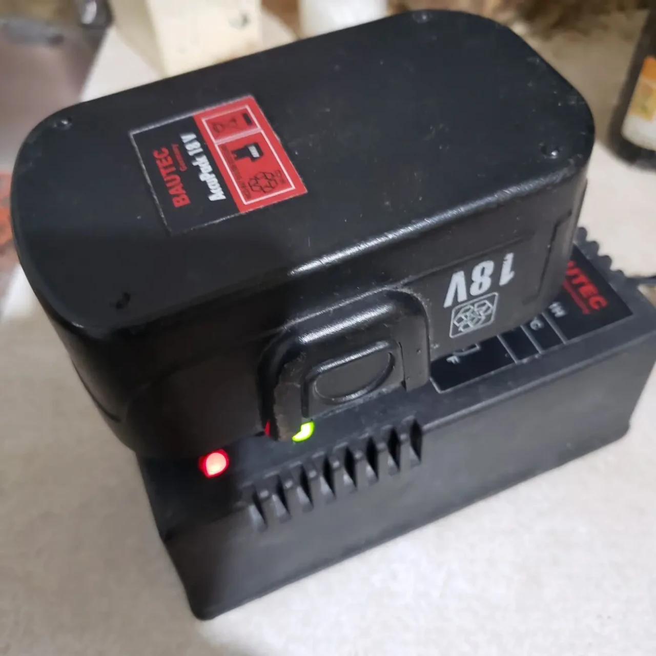 Шуруповёрт Bautec BAS 18S-2 с кейсом. 8