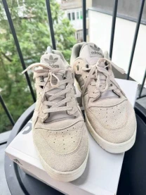 Кросівки Adidas