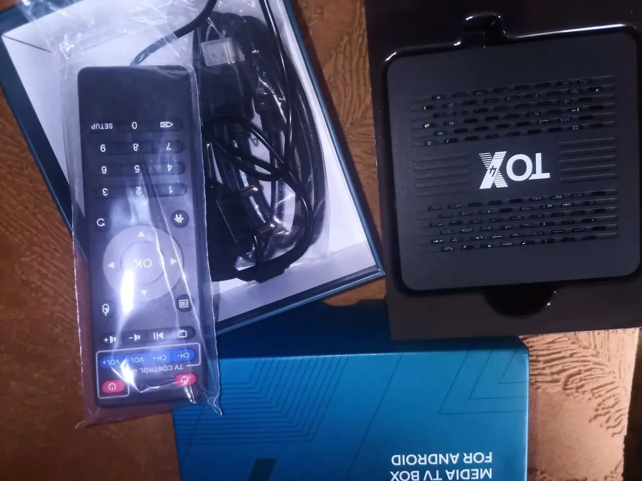 2шт. тв приставка 4/32gb Tox 4, смарт тв бокс, Android 13 5