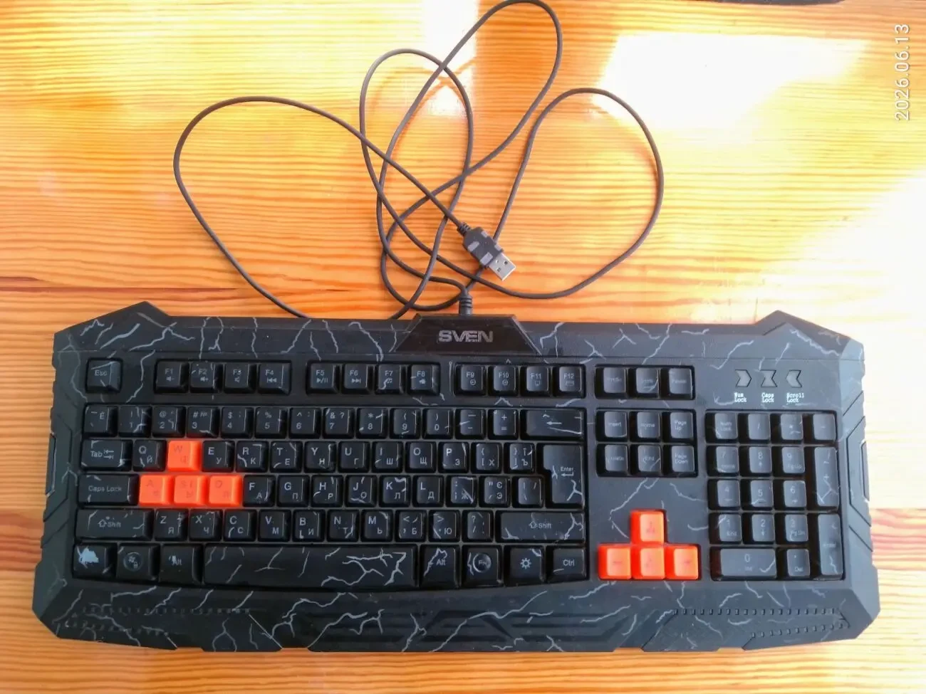 Черная программируемая игровая клавиатура свен Gs-9400 юсб проводная котрастные клавиши, подсветка