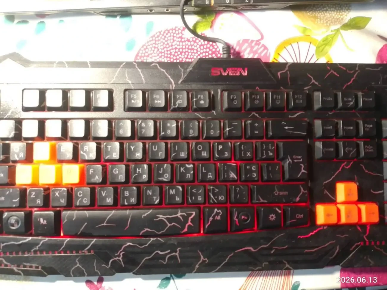 Черная программируемая игровая клавиатура свен Gs-9400 юсб проводная котрастные клавиши, подсветка 6