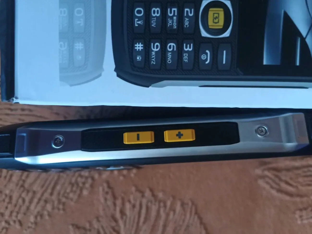 ip68/69 захищений кнопковий телефон 7
