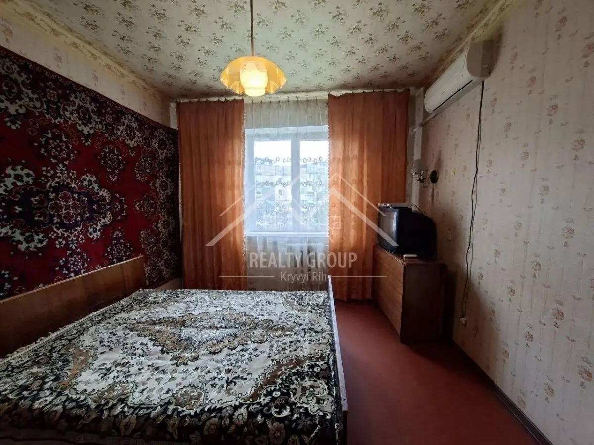 Продаж 2-к квартири на мкрн Сонячний 6