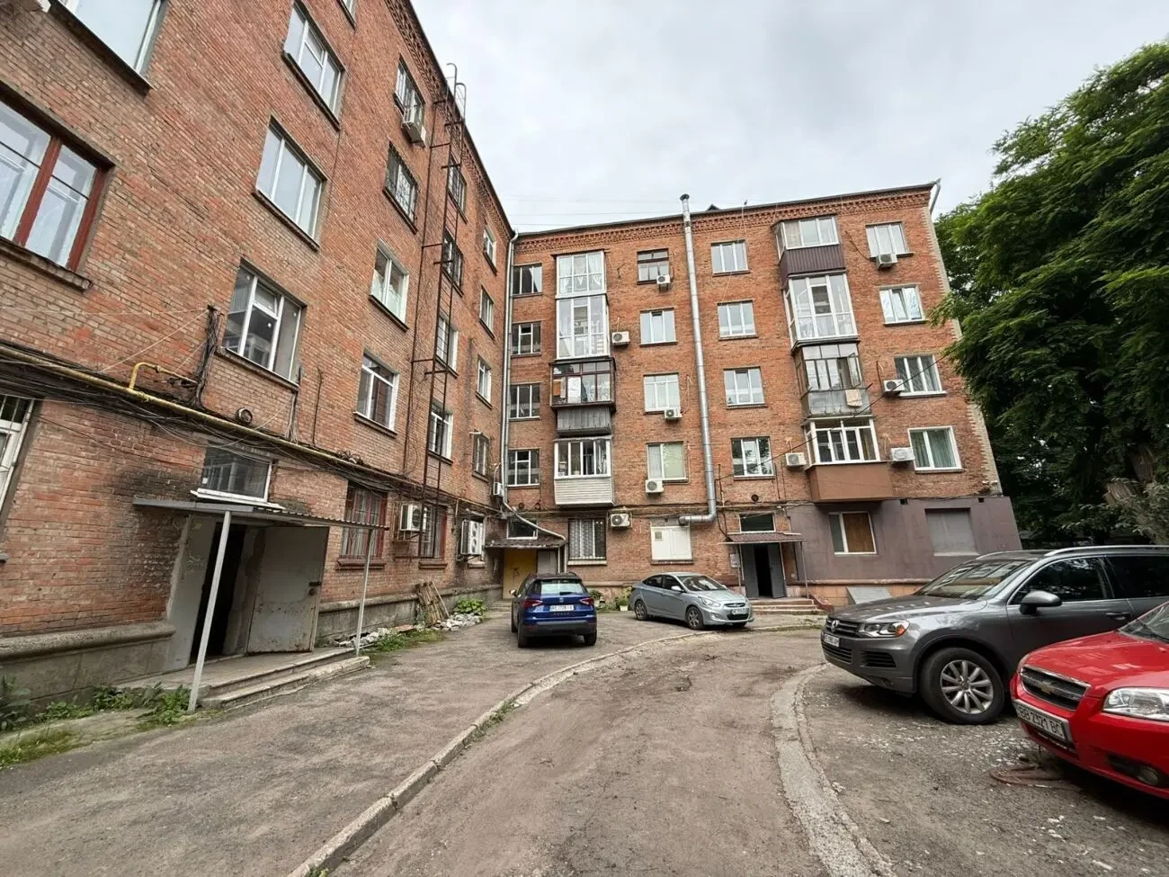 Продам 2к квартиру на Титова,6 5