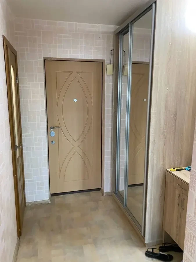 продам 1 комнатную квартиру район Победа 5 9