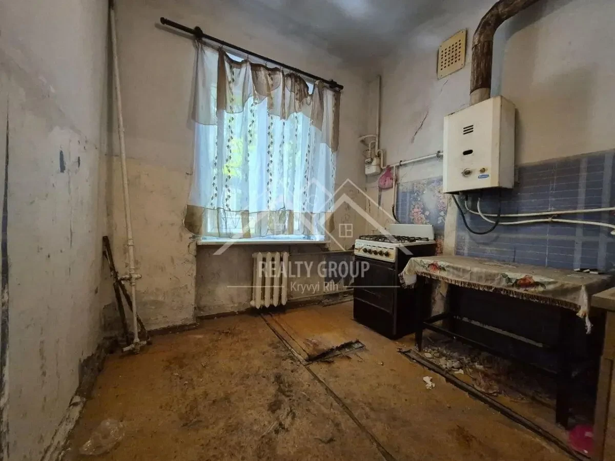 Продаж 2к  сталінки на 17 кв з прекрасним плануванням. 10