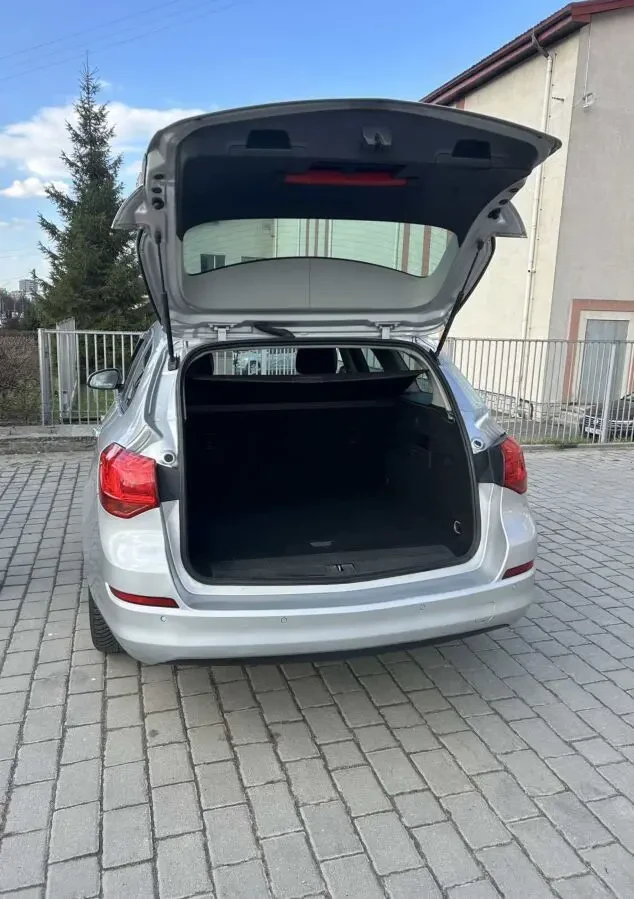 На продаж економне авто 4