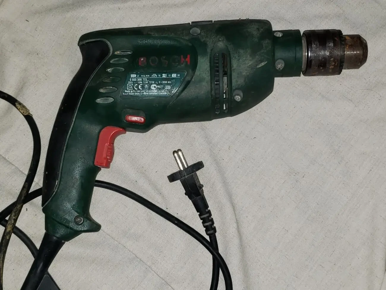 Ударная дрель Bosch PSB 700 RE. 2