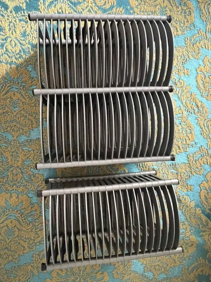 Продам стойки для дисков. 3