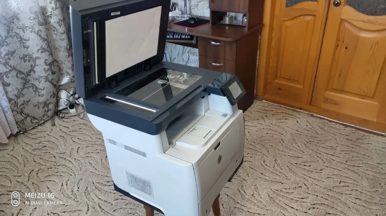 Багатофункціональний пристрій Lazer Jet Pro MFP 521 dw 5