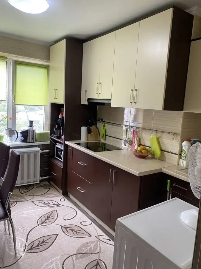 продам 3 кімнатну квартиру перемога