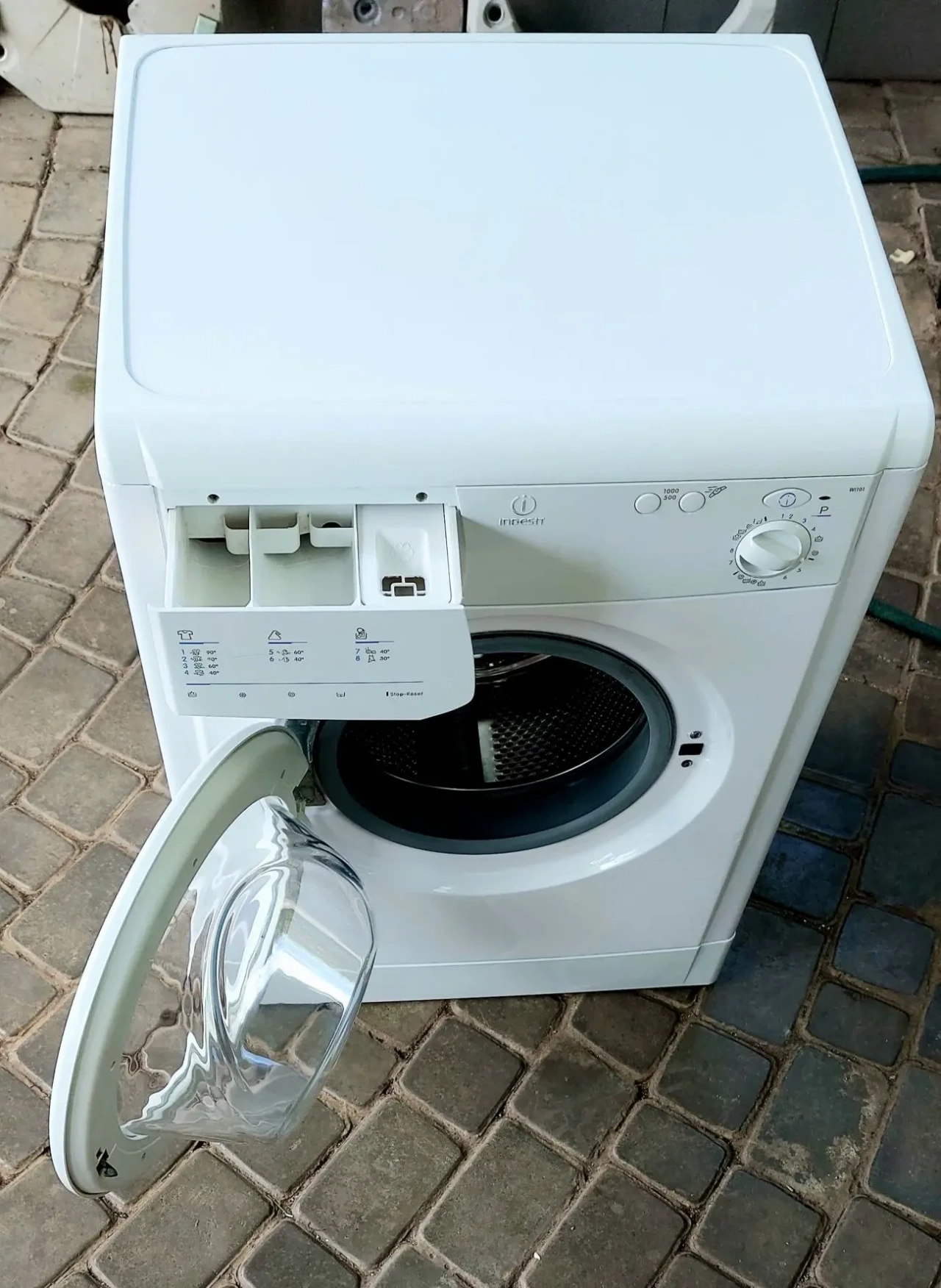 Пральна машина Indesit WI 101, Італія 3