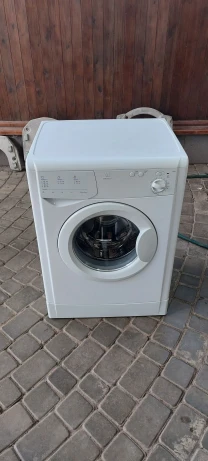 Пральна машина Indesit WI 101, Італія