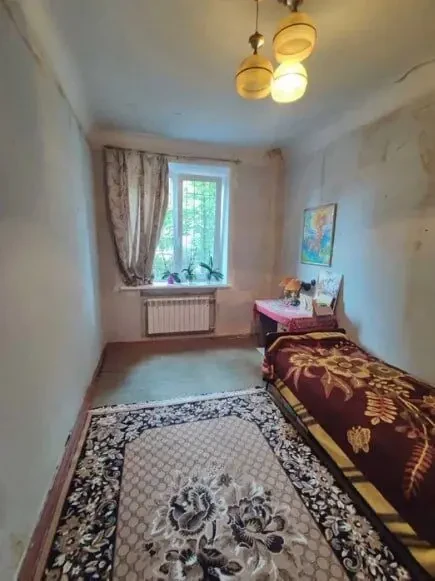 продам 3 кімнатну квартиру лівий берег 4