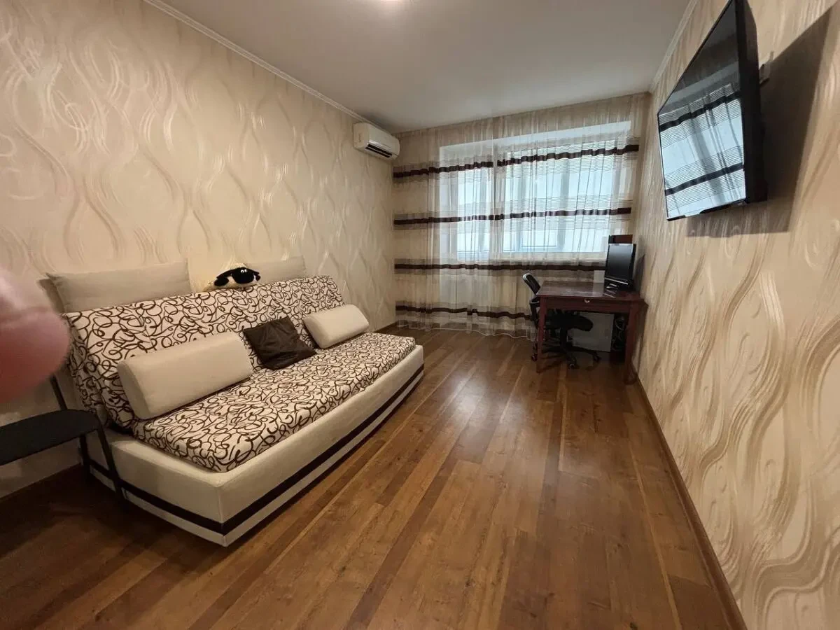 продам 2 комнатную квартиру, район рабочей 10