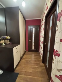 продам 2 комнатную квартиру, район рабочей