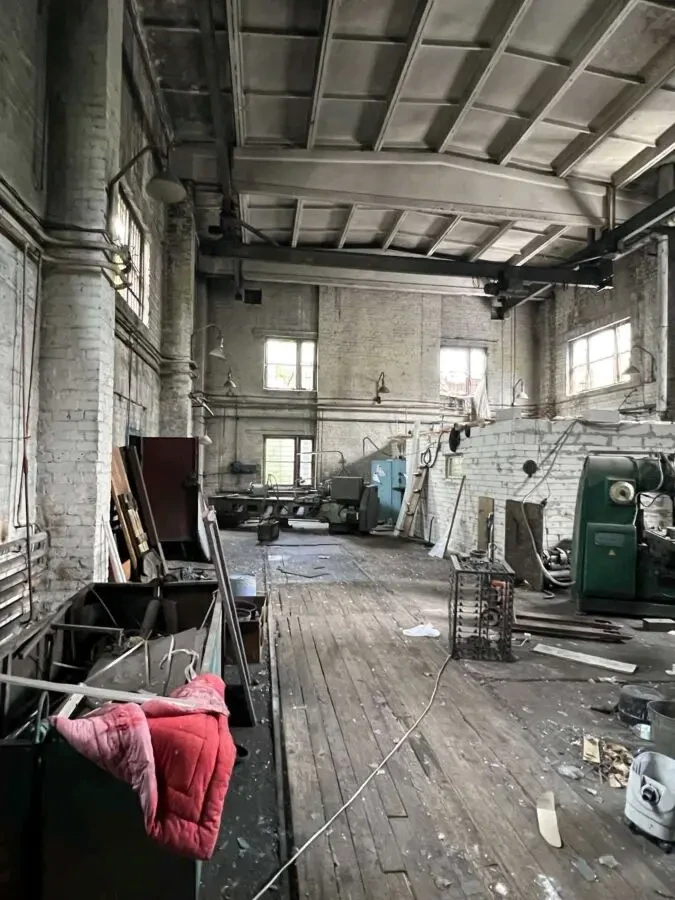 Аренда производственного помещения. Кран балка. Высокие ворота.