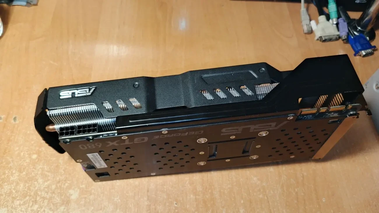 ВИДЕОКАРТА ASUS GTX 680 2GB DIRECTCU II TOP (GTX680-DC2T-2GD5) 4
