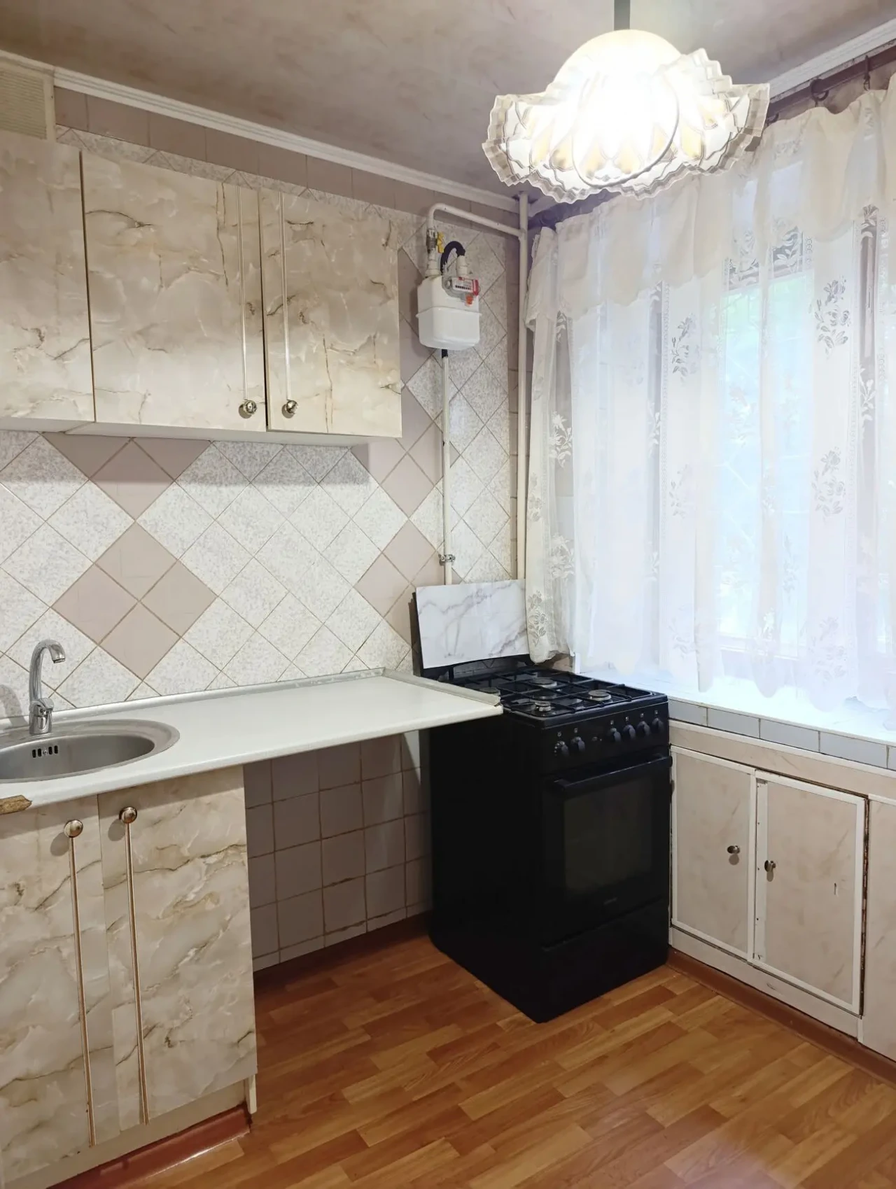 Продам 2 кім квартиру пр-т Ландау 20 5