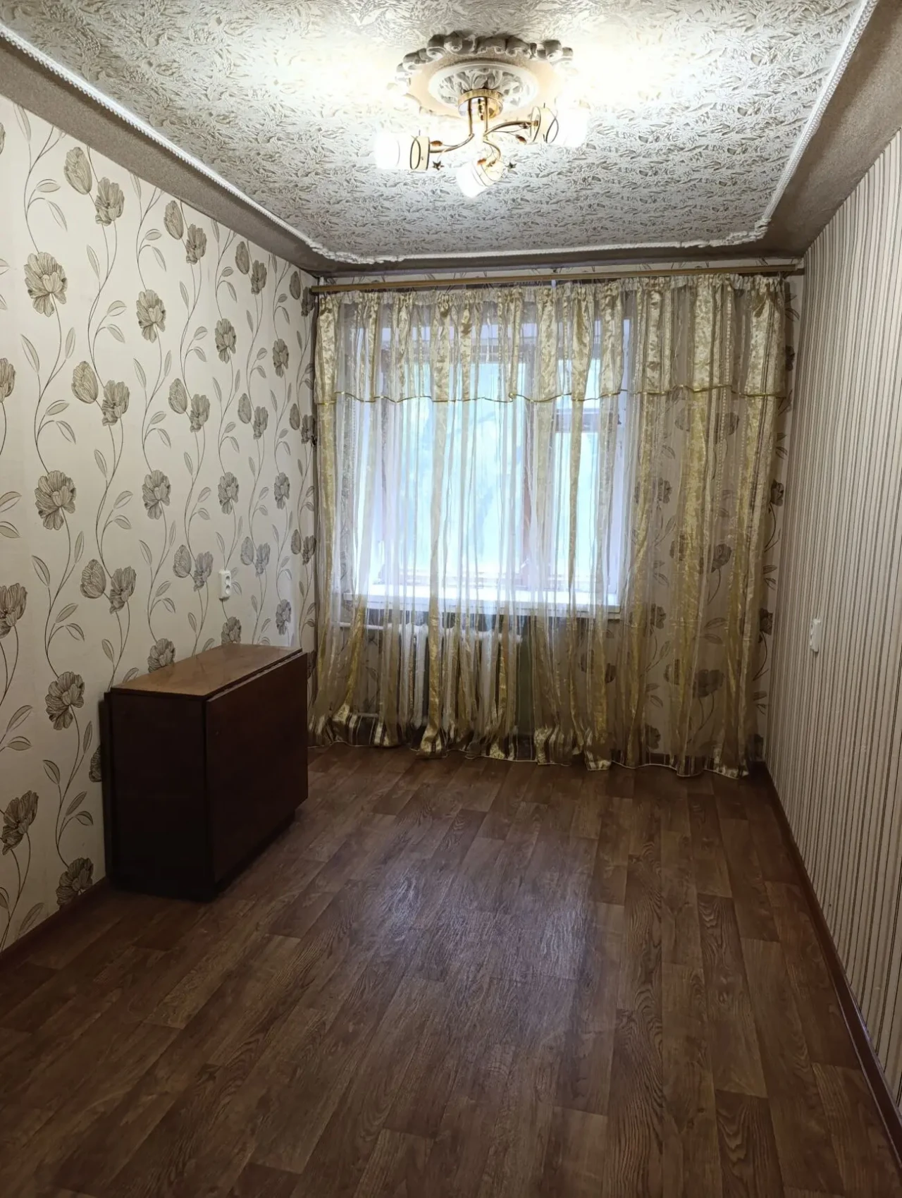 Продам 2 кім квартиру пр-т Ландау 20 3