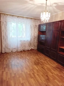 Продам 2 кім квартиру пр-т Ландау 20