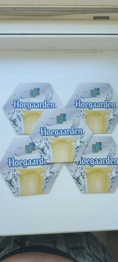 Костер (бирдекели) знаменитого бельгийского пивного бренда Hoegaarden (Хугарден)