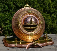 Антикварная топка-камин.