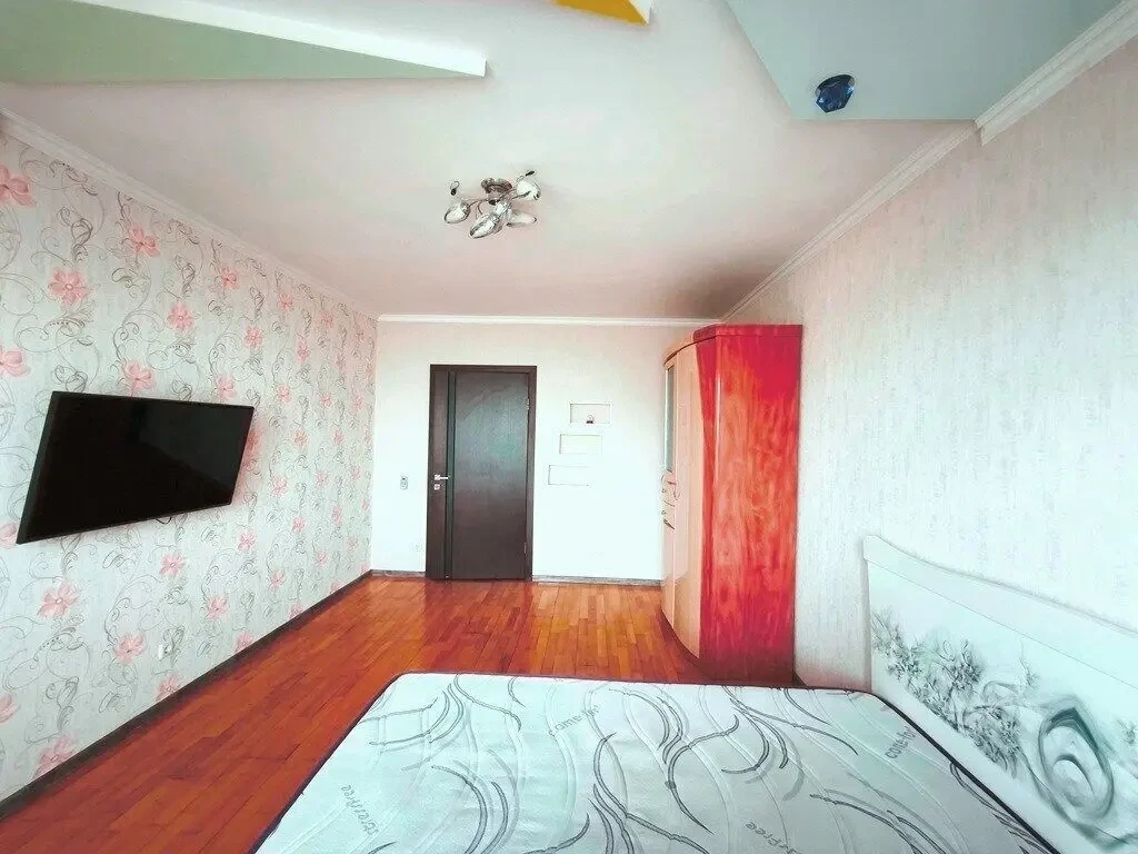 Від власника. 1-кімн.кв. 50кв.м (євродвушка) метро Чернігівська, Краківська 5