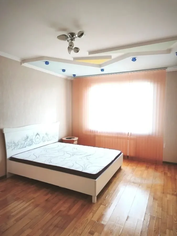 Від власника. 1-кімн.кв. 50кв.м (євродвушка) метро Чернігівська, Краківська 4