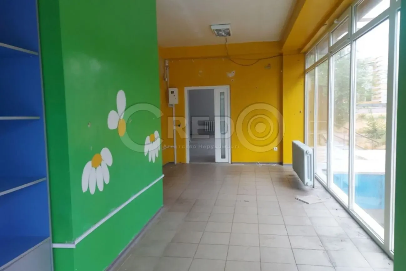 Оренда магазину вул.Космонавтів, р-н Вечірній 4