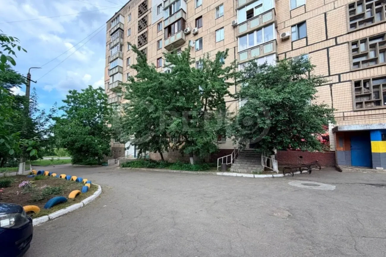 Продаж магазину, мікрорайон 2-й Східний 9