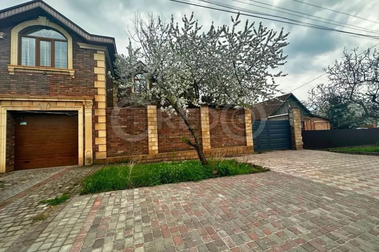 Продаж 2-х поверхового будинку вул.Українська 2