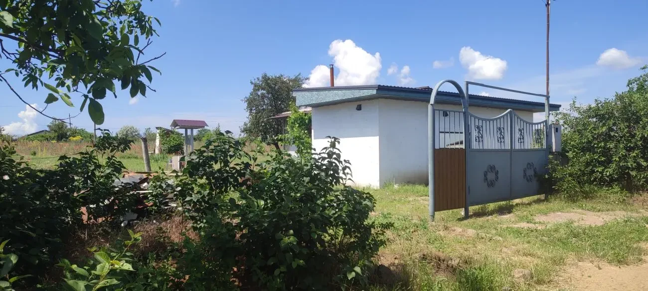 Терміновий продаж 1 поверхового будинку з верандою і ділянкою на 7.2 сотки, 30.6 кв. м