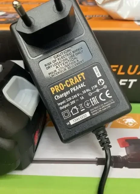Батарея акумуляторна ProCraft 20в 2аг і зарядний пристрій. 3