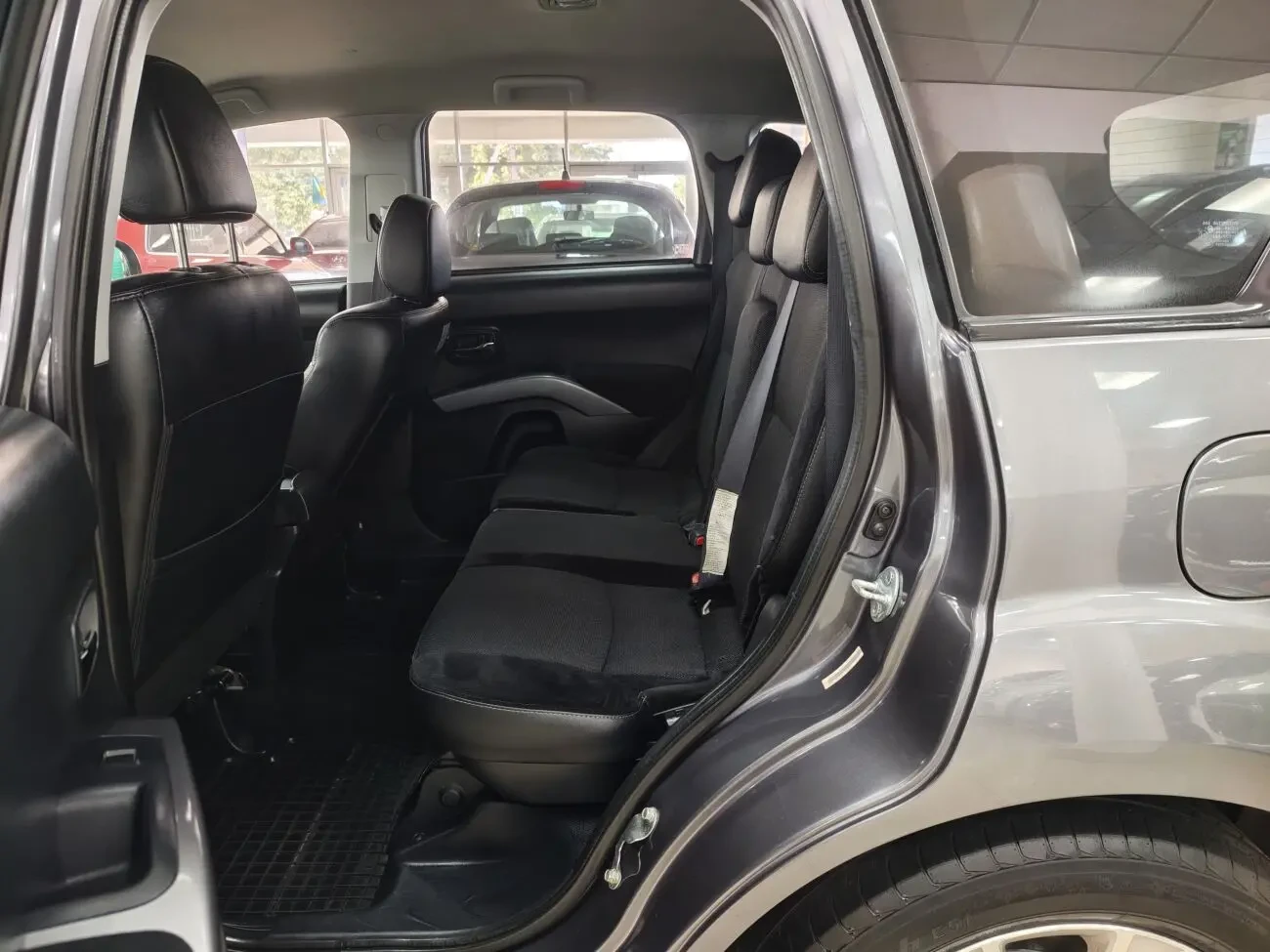 Mitsubishi Outlander 4WD 2.4і 16V 6AKПП 2010 р.в. (170 к.c.) 7