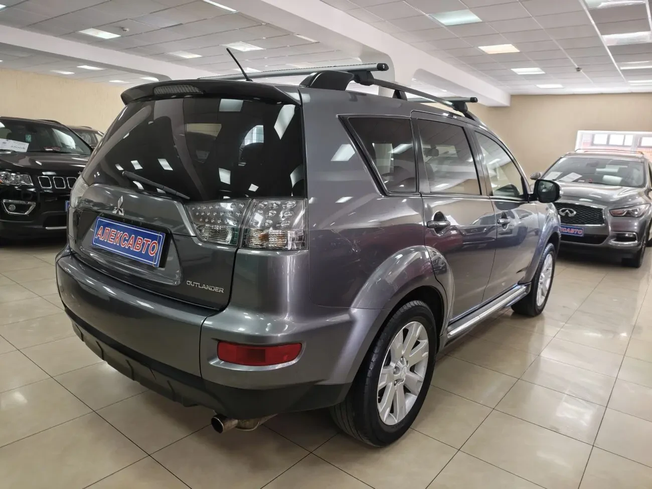 Mitsubishi Outlander 4WD 2.4і 16V 6AKПП 2010 р.в. (170 к.c.) 5