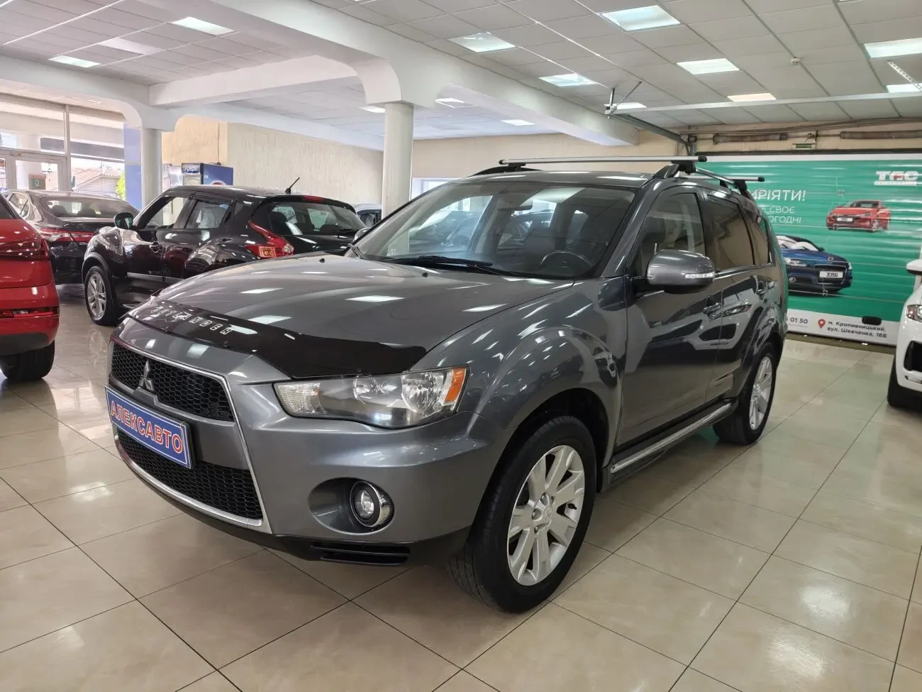 Mitsubishi Outlander 4WD 2.4і 16V 6AKПП 2010 р.в. (170 к.c.) 3