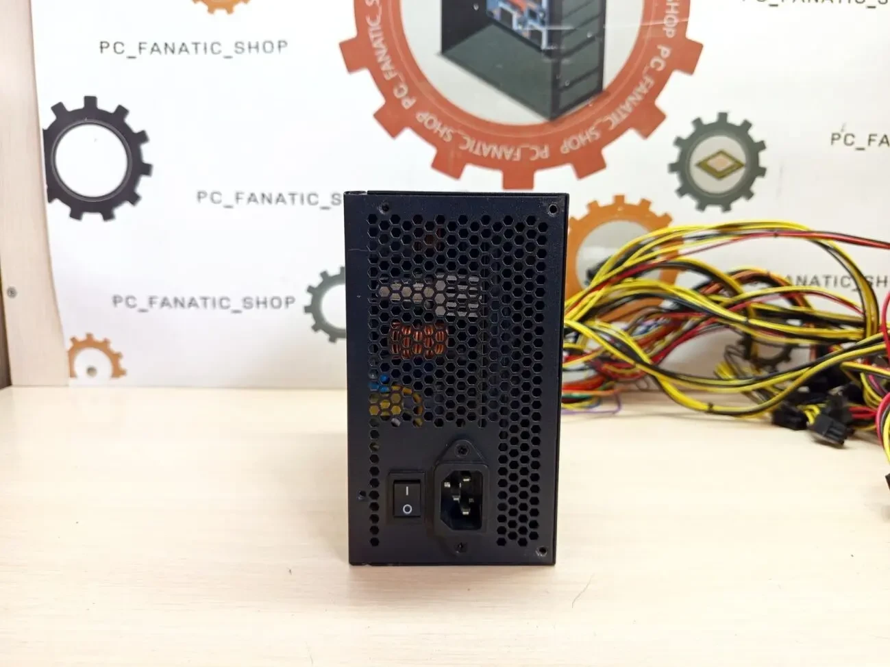 Блок живлення Kenweiipc KW-1300PG 1300W 2