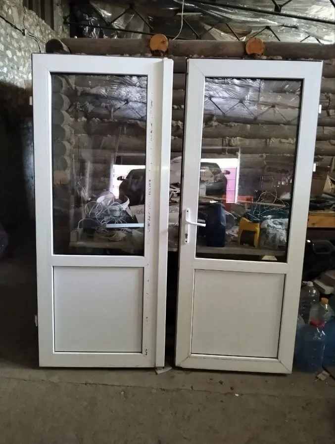 Пластикові двері подвійні 2