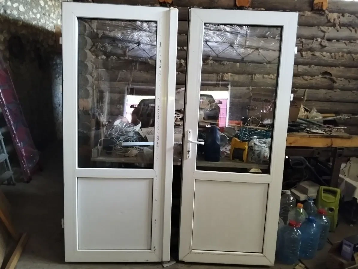 Пластикові двері подвійні