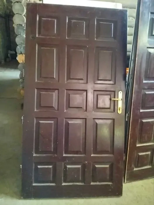 Продам двері деревяні 2
