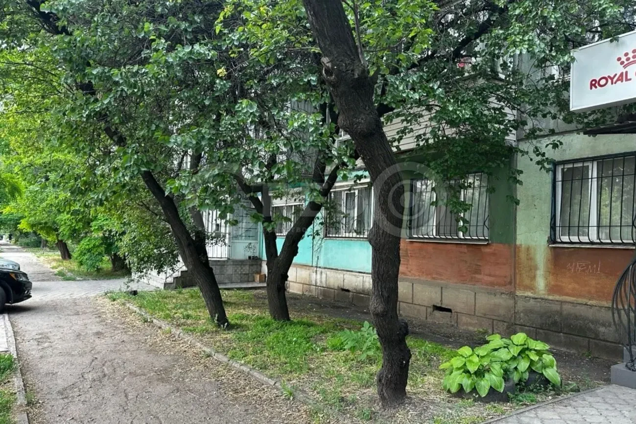 Продаж приміщення вул. П. Глазового 3