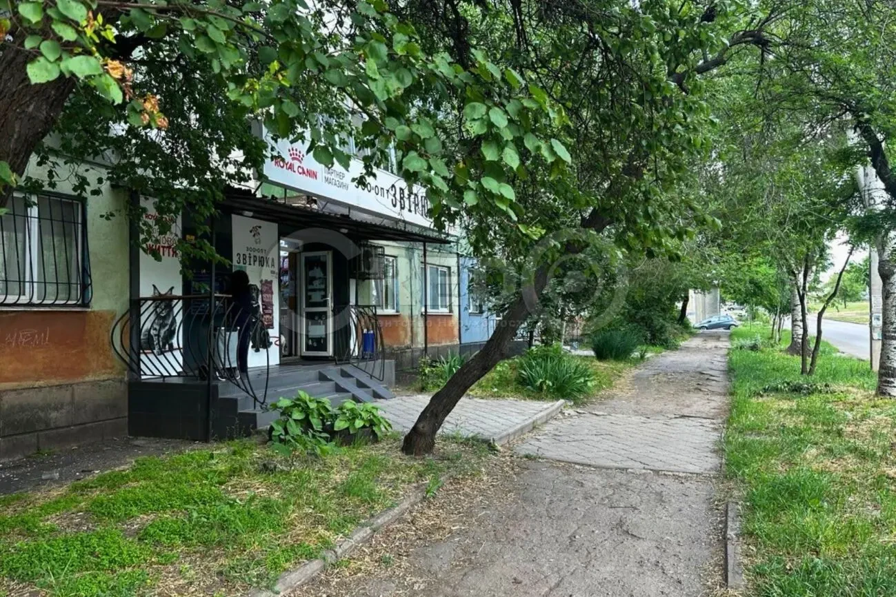 Продаж приміщення вул. П. Глазового 2