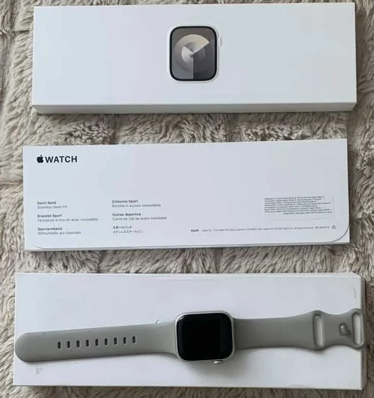 Смарт-годинник Apple Watch Series 9 GPS 41mm Starlight Aluminum Case w. Starlight Sport Band - S/M (MR8T3)