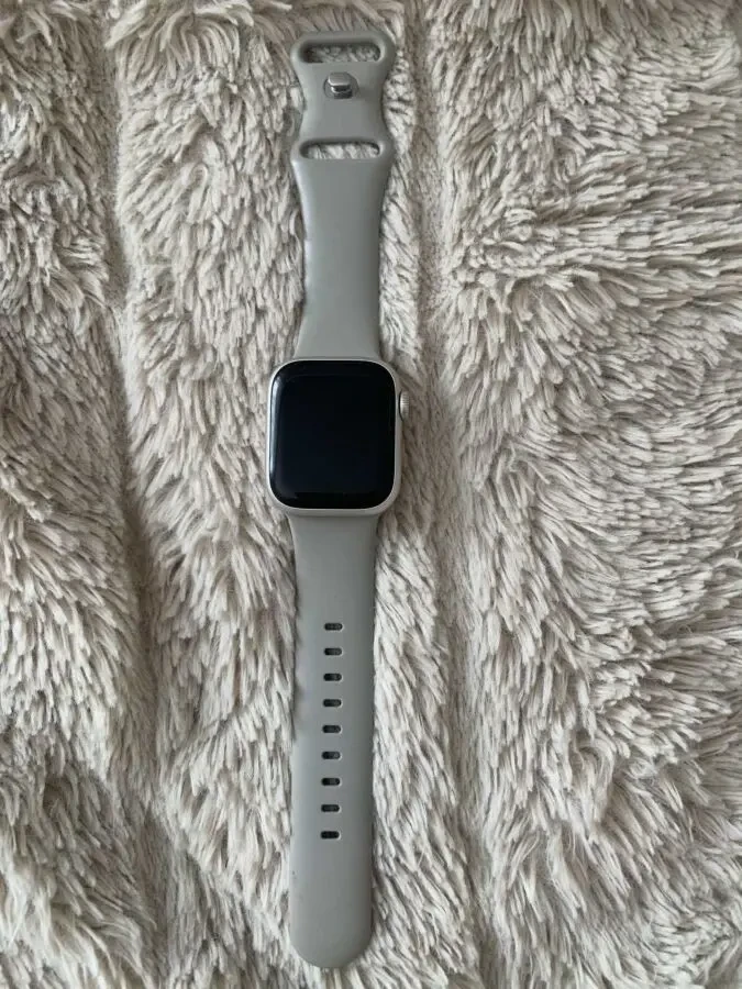 Смарт-годинник Apple Watch Series 9 GPS 41mm Starlight Aluminum Case w. Starlight Sport Band - S/M (MR8T3) 3