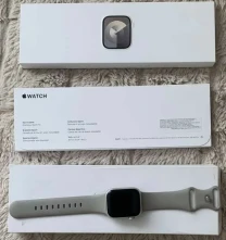 Смарт-годинник Apple Watch Series 9 GPS 41mm Starlight Aluminum Case w. Starlight Sport Band - S/M (MR8T3)